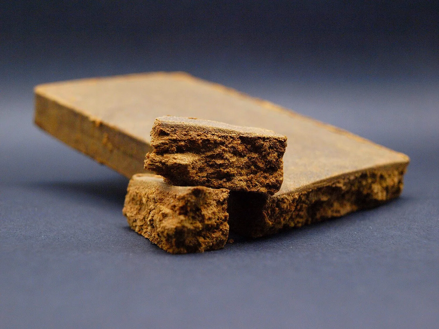 Hash CBD Premium artisanal tamisé à 120 microns